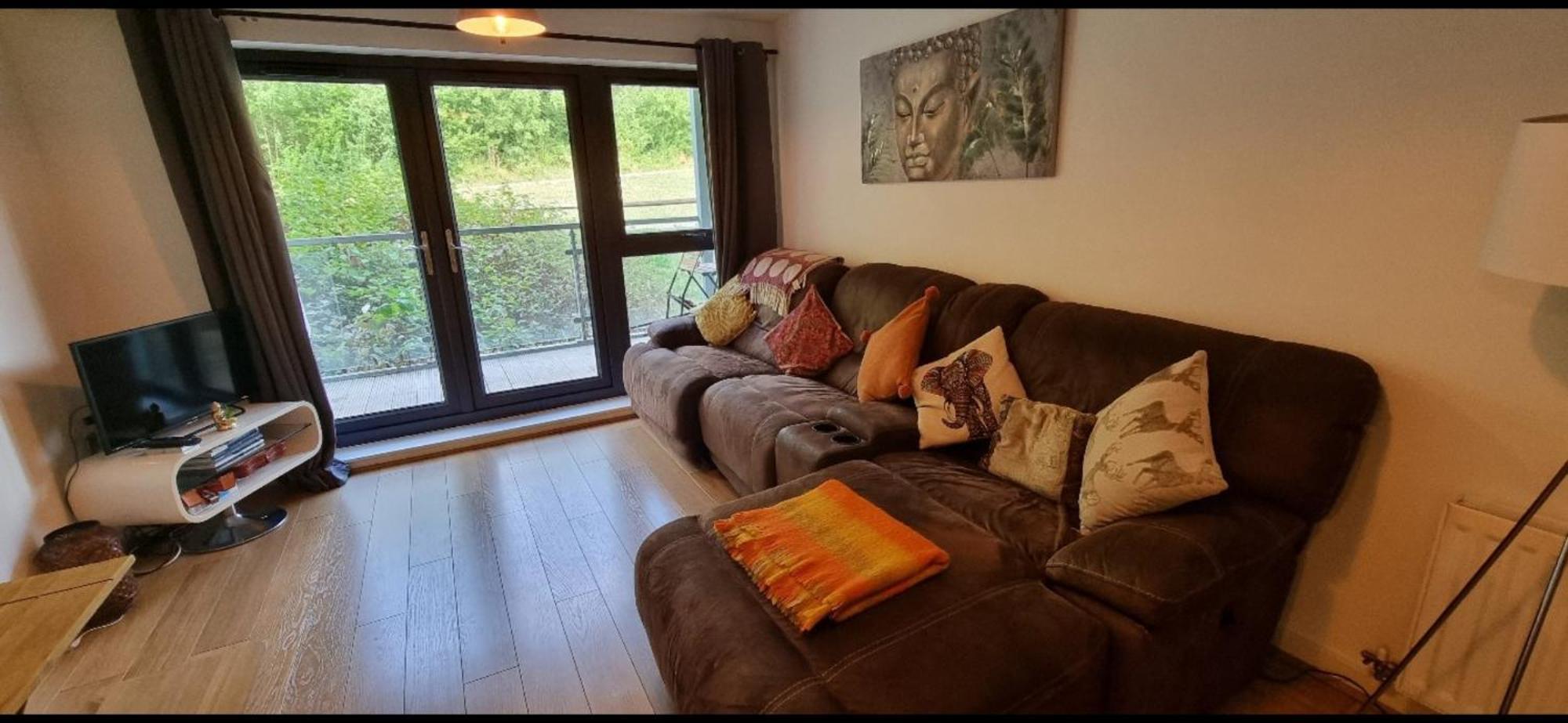 Brentwood Town Retreat - Large 2 Bedroom Apartment Eksteriør bilde