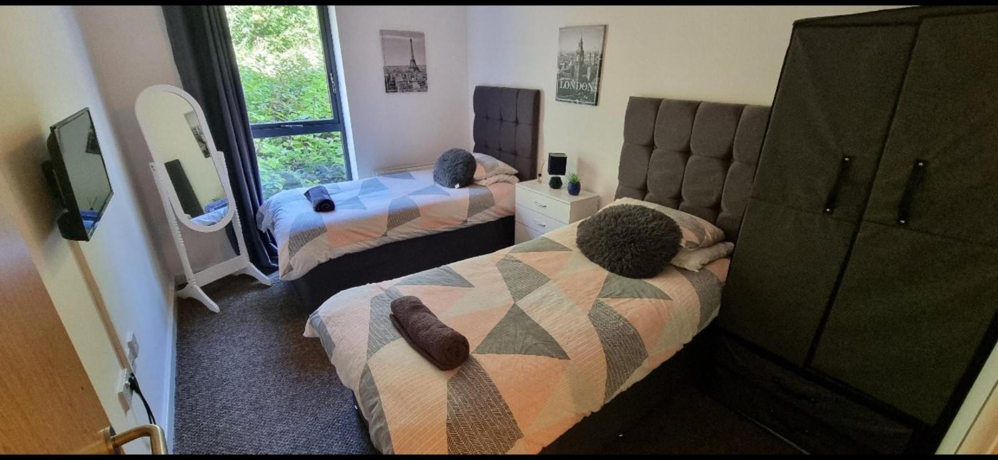 Brentwood Town Retreat - Large 2 Bedroom Apartment Eksteriør bilde