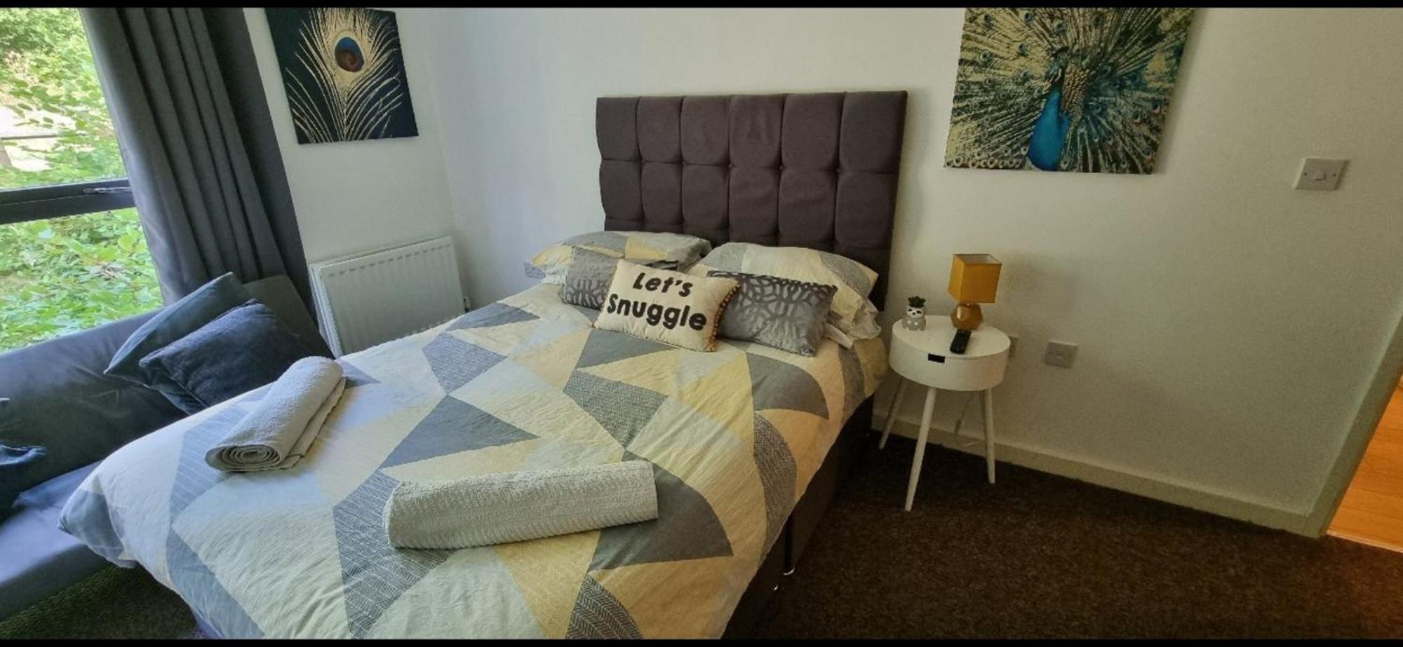 Brentwood Town Retreat - Large 2 Bedroom Apartment Eksteriør bilde