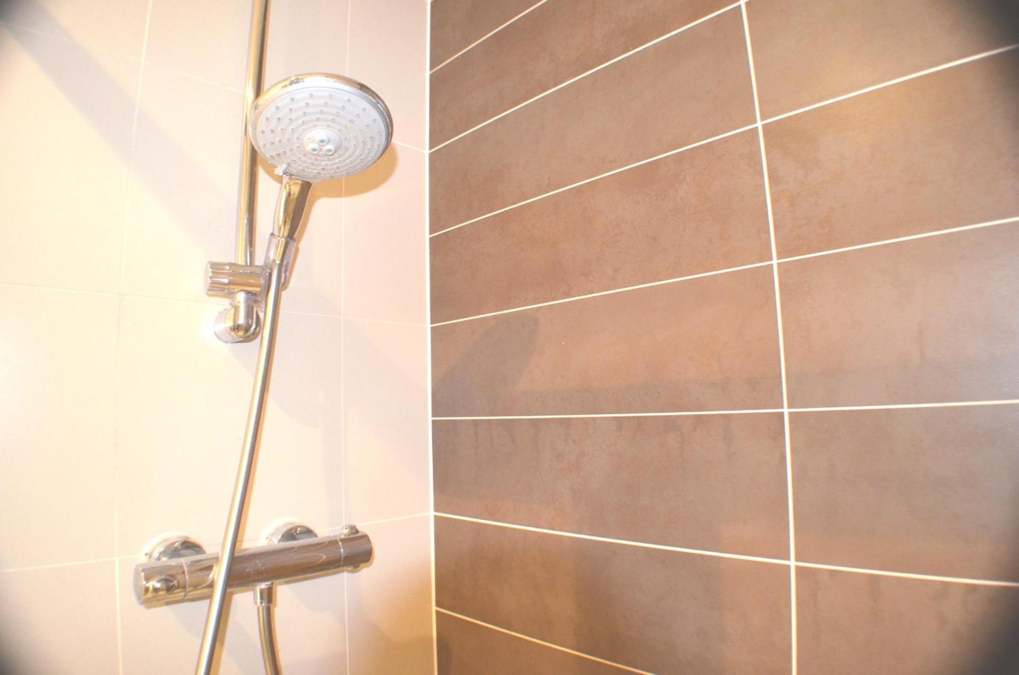 Brentwood Town Retreat - Large 2 Bedroom Apartment Eksteriør bilde